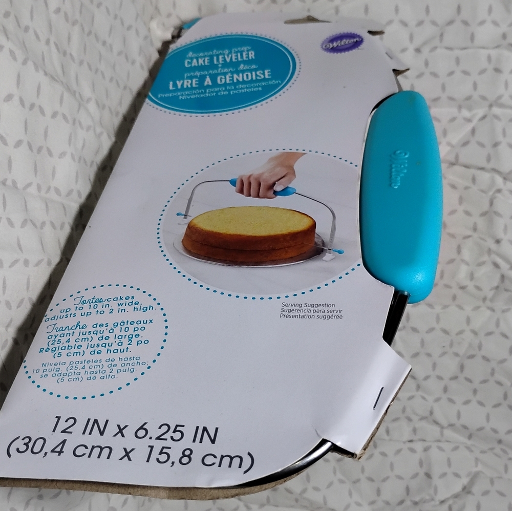 Wilton Adjustable Cake Leveler